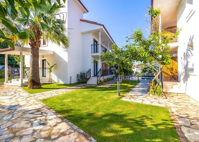 Elizya Boutique Hotel *